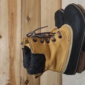 Sorel waterproof slimpack boots size 7